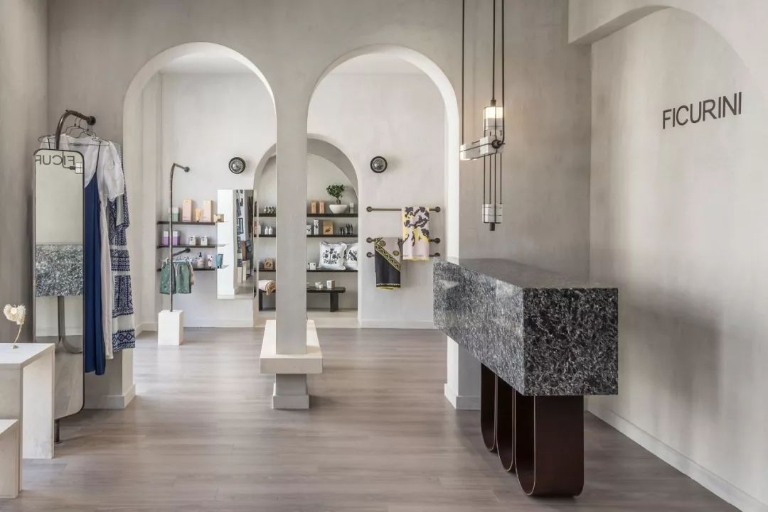 特色漂亮的服裝店效果圖