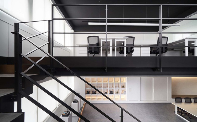 現(xiàn)代高級灰辦公空間裝修效果